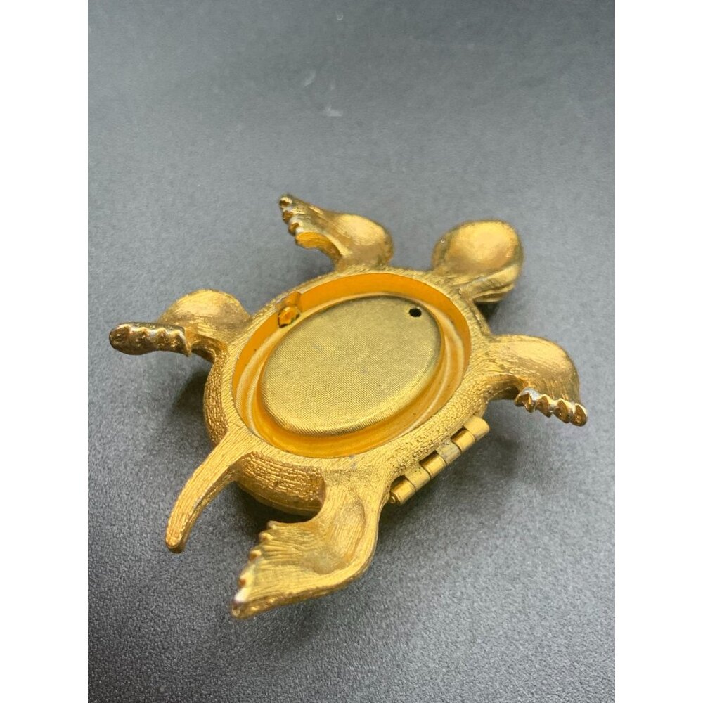 Solid Perfume Turtle Compact By Avon Compact In Green Turtle Design - Picture 4 of 6